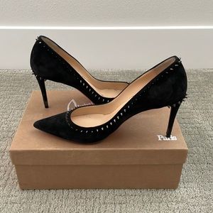Authentic Christian Louboutin pumps. Anjalina pump black suede. 37.5